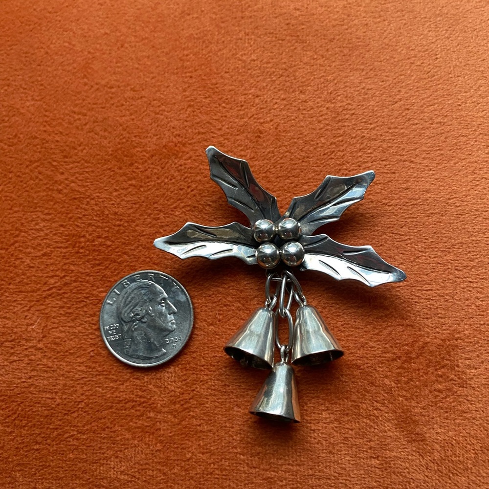 Estate TAXCO Sterling Silver Holly & Bells Christmas Brooch Large 20 grams - Picture 3 of 3